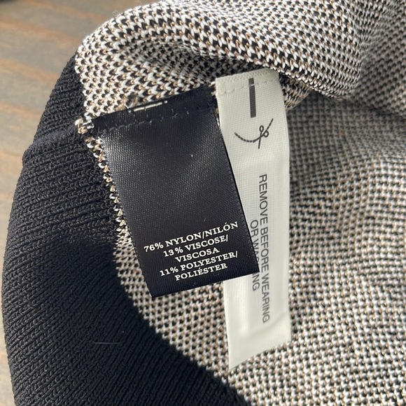 Ann Taylor sweater - Picture 2 of 4